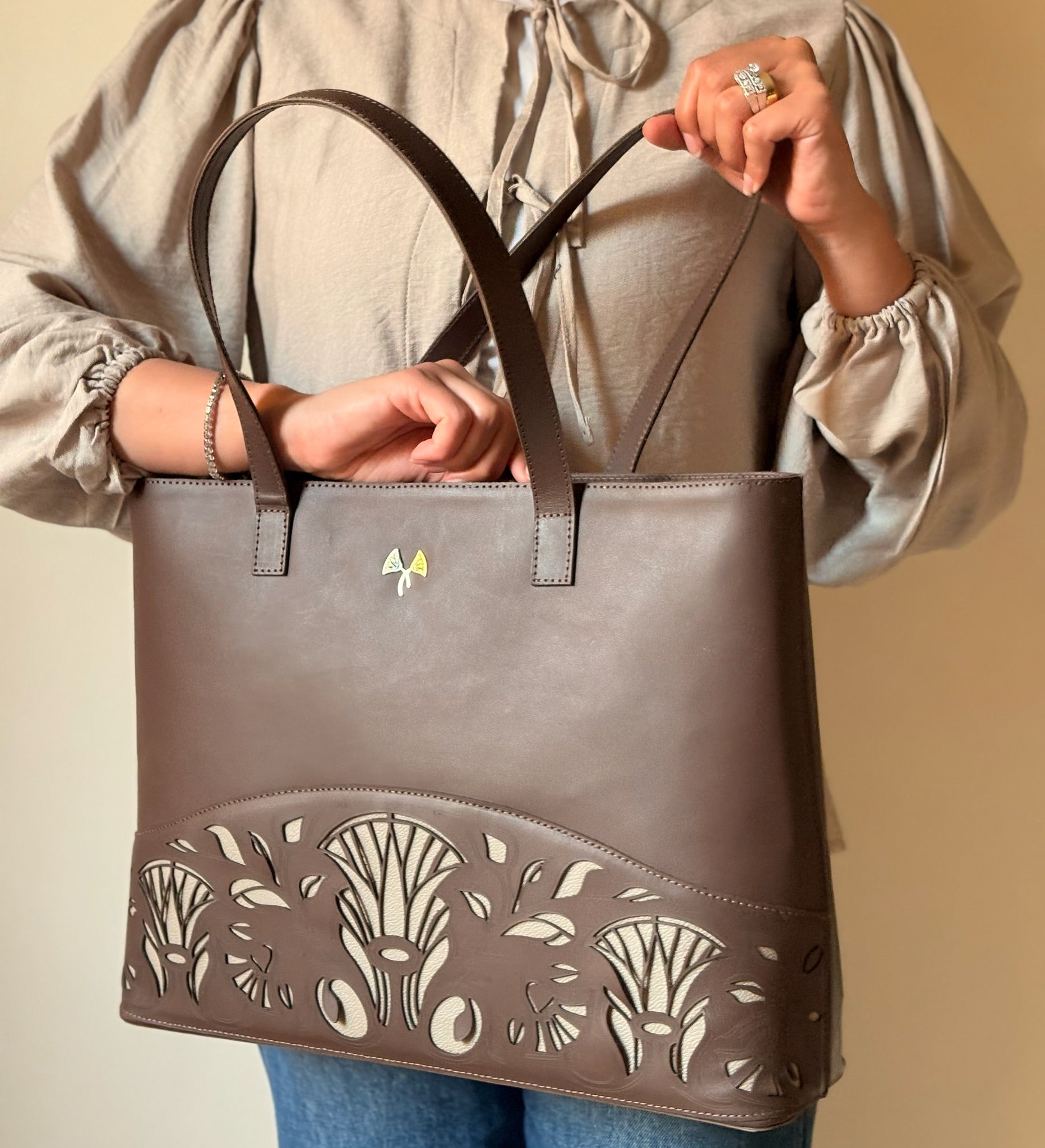 Lotara - Brown