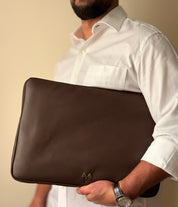 Noble Sleeve - Brown in Green